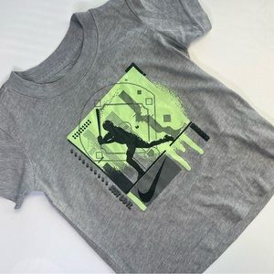 Nike Graphic T Shirt 2T